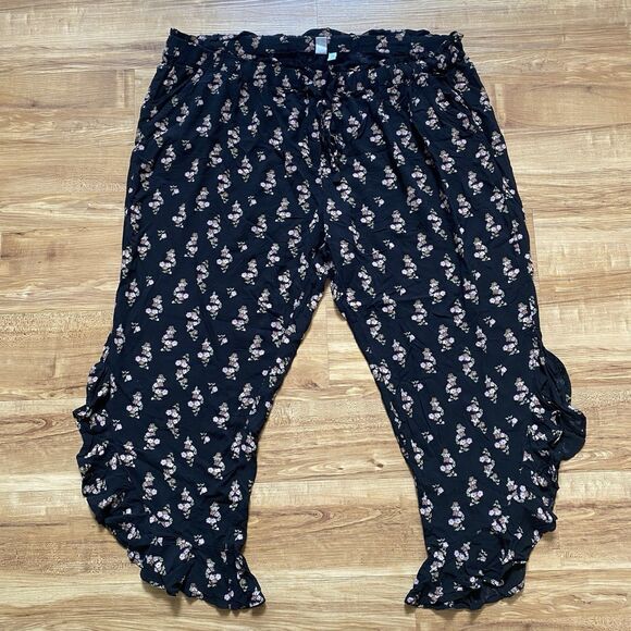 SUSINA 2X Black Floral Pull On Elastic Waist Ruffle Leg Crop Coquette Fairy Pant - Picture 1 of 16